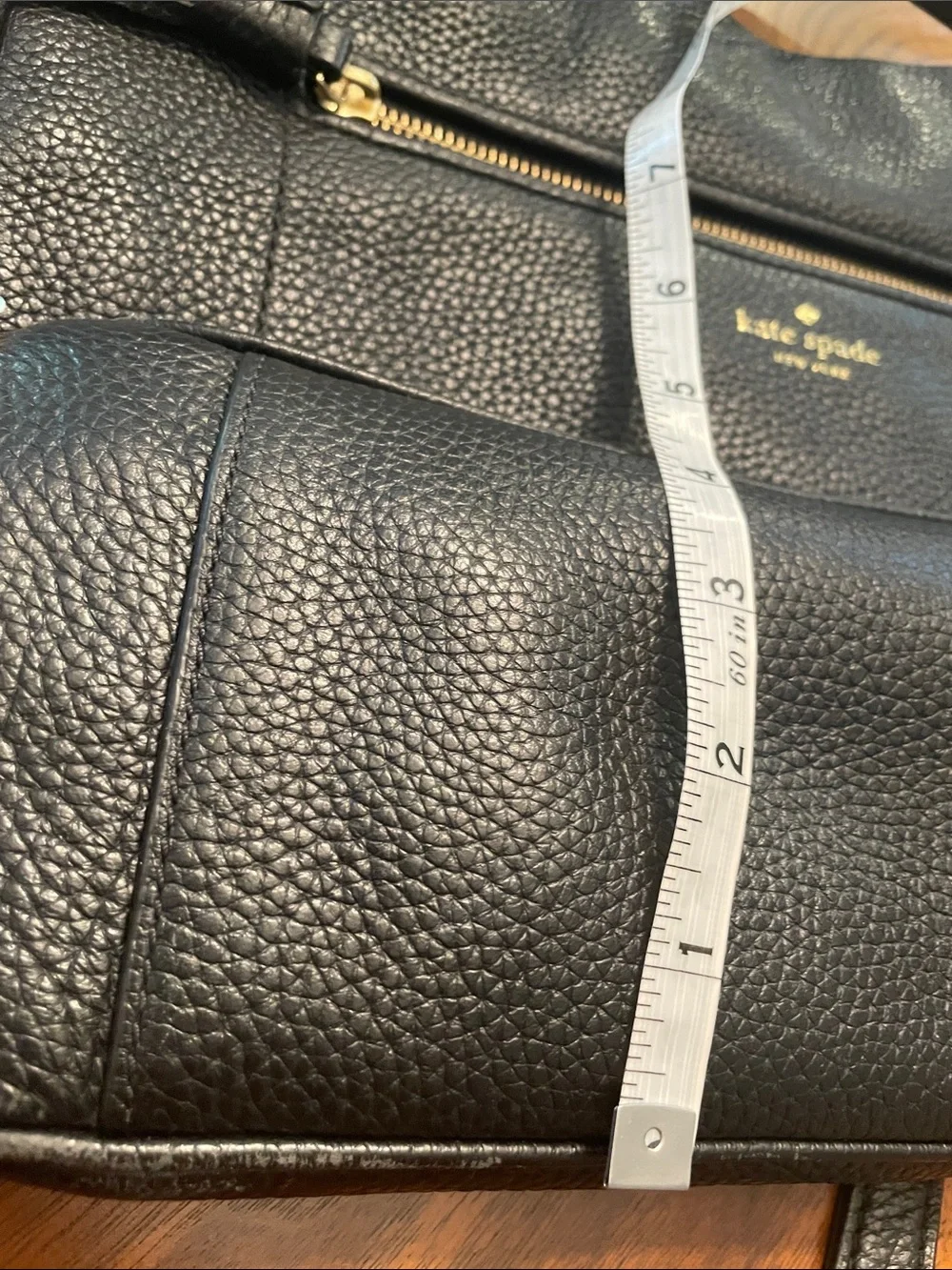 kate spade Black Pebbled Leather convertible Shoulder/Crossbody Bag C65